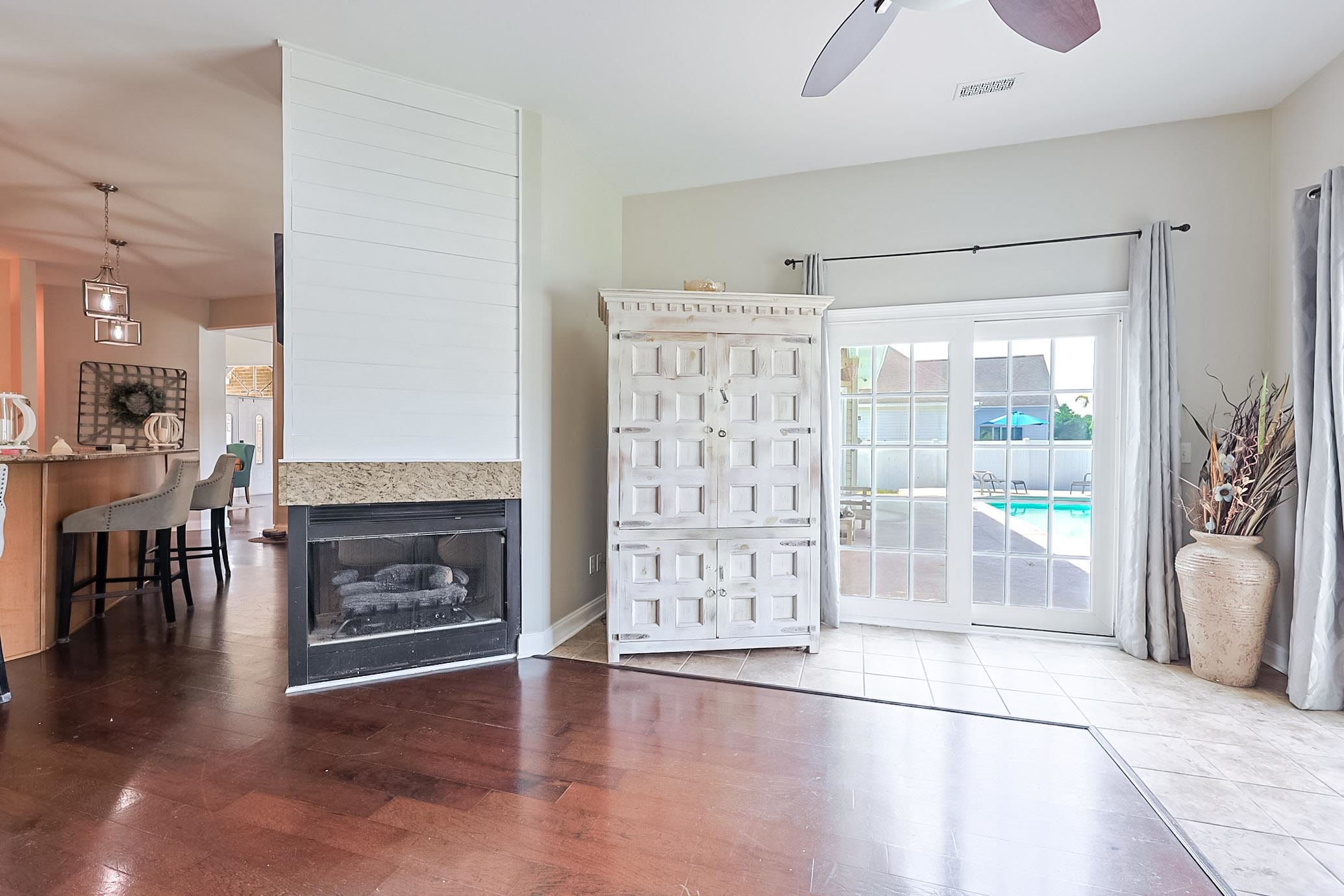 2615111 | Photo 21
