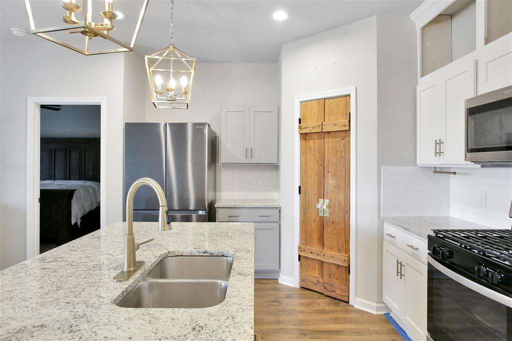 3135 Ravenwood Street — photo 4