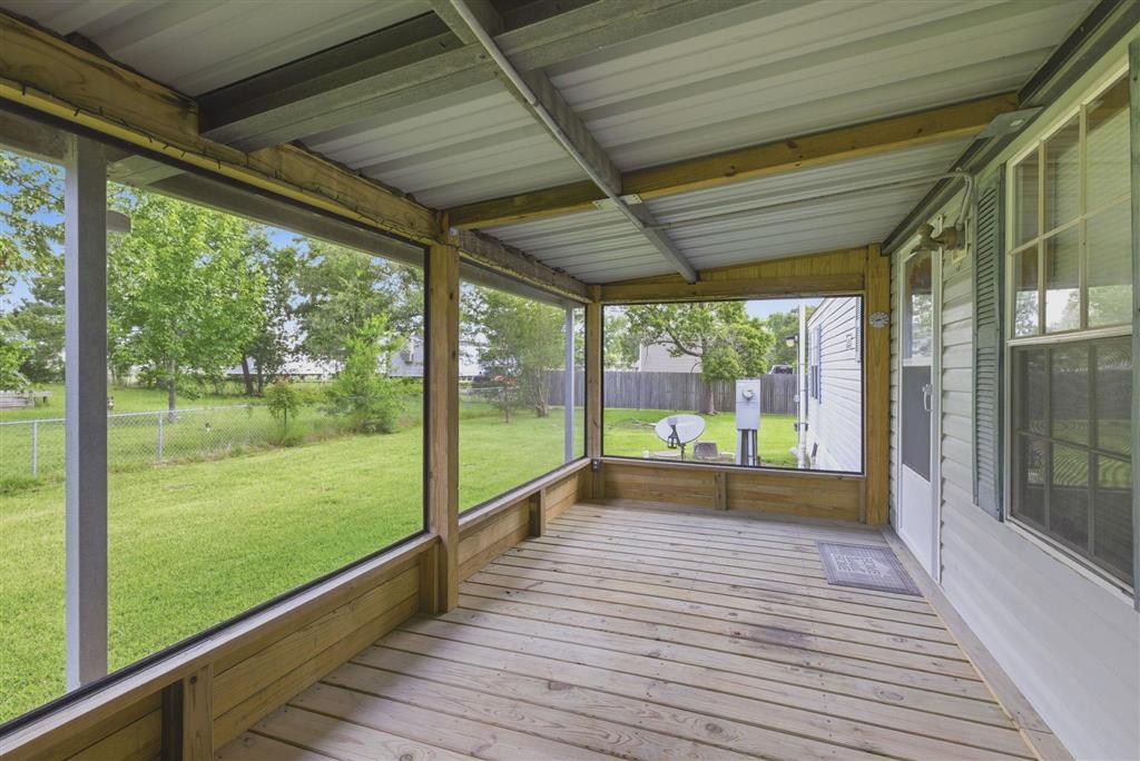 2235 Estelle Drive — photo 3