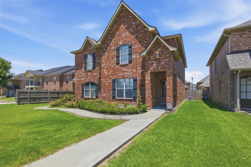 1550 Lacadie Drive 11 — photo 2