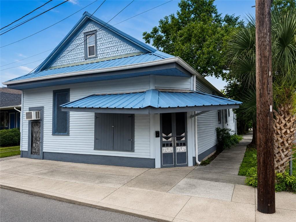 2nd image of 8301 8303 Belfast St, New Orleans, LA 70118 | MLS# 2562909
