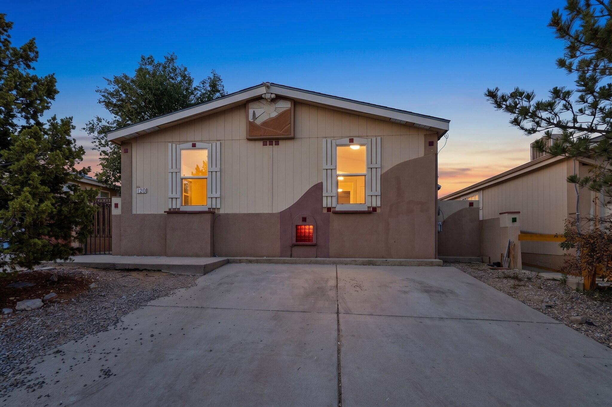 120 Westcourt Place NW, Albuquerque