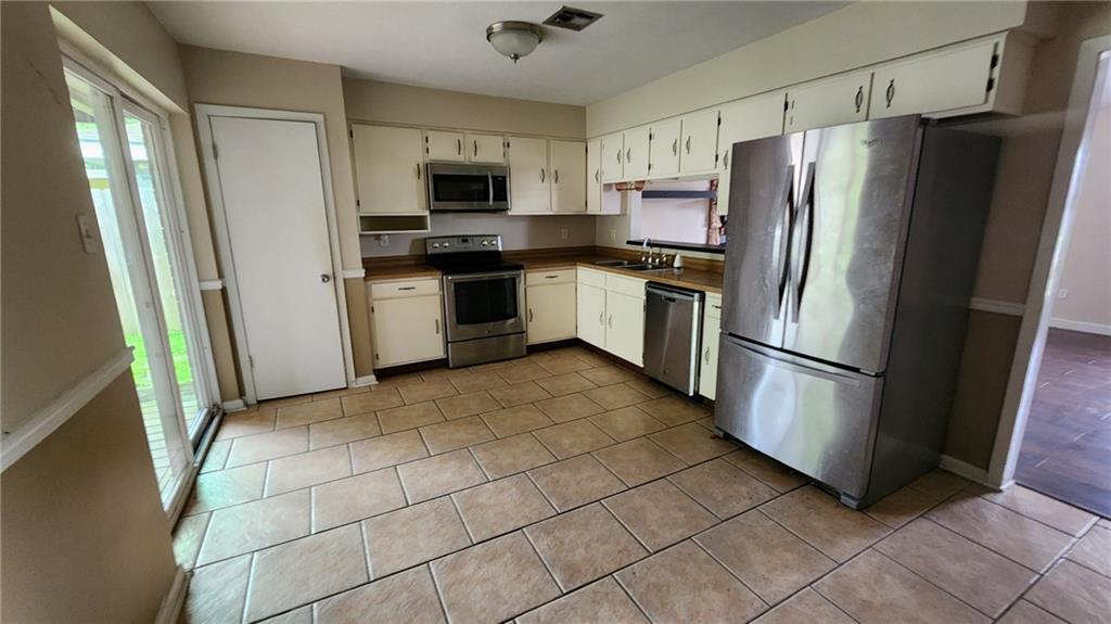 Homes for sale in St Rose, LA | 108 Riverview Dr, St Rose, LA 70087 | MLS# 2563175