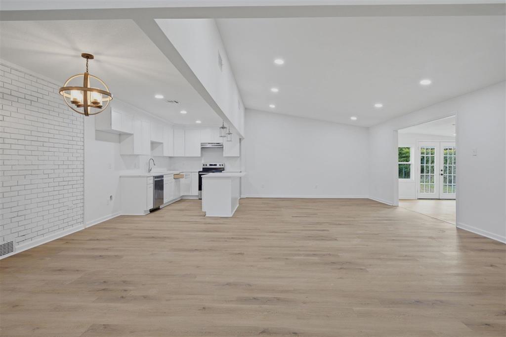 901 Cherryhill Street — photo 5