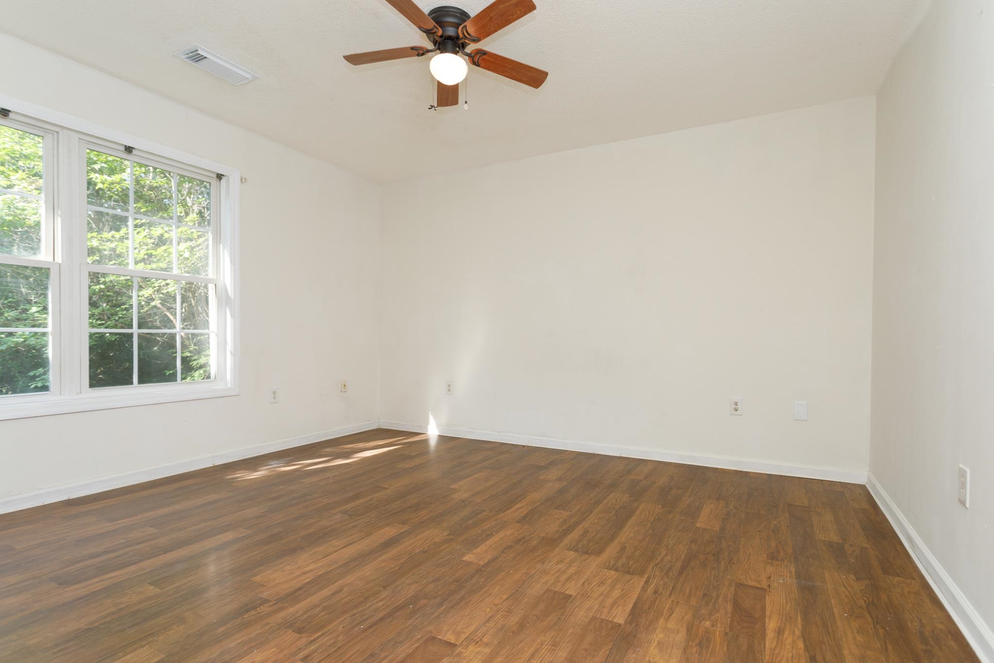 2615303 | Photo 27