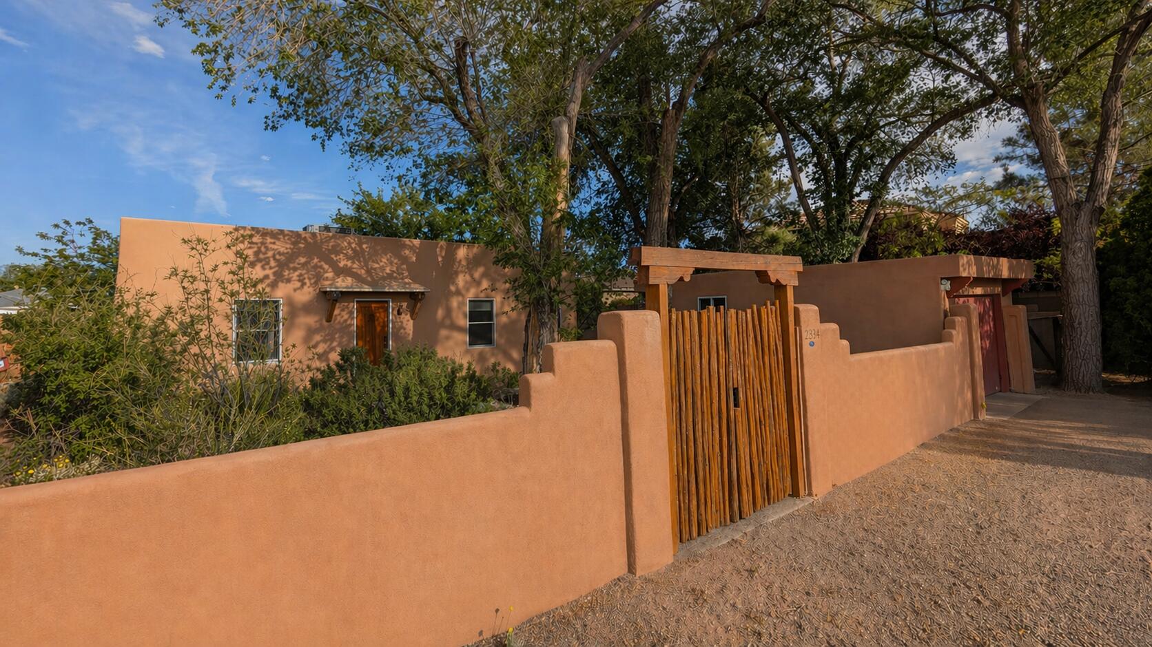 2334 Rio Grande Boulevard NW Albuquerque, NM 87104