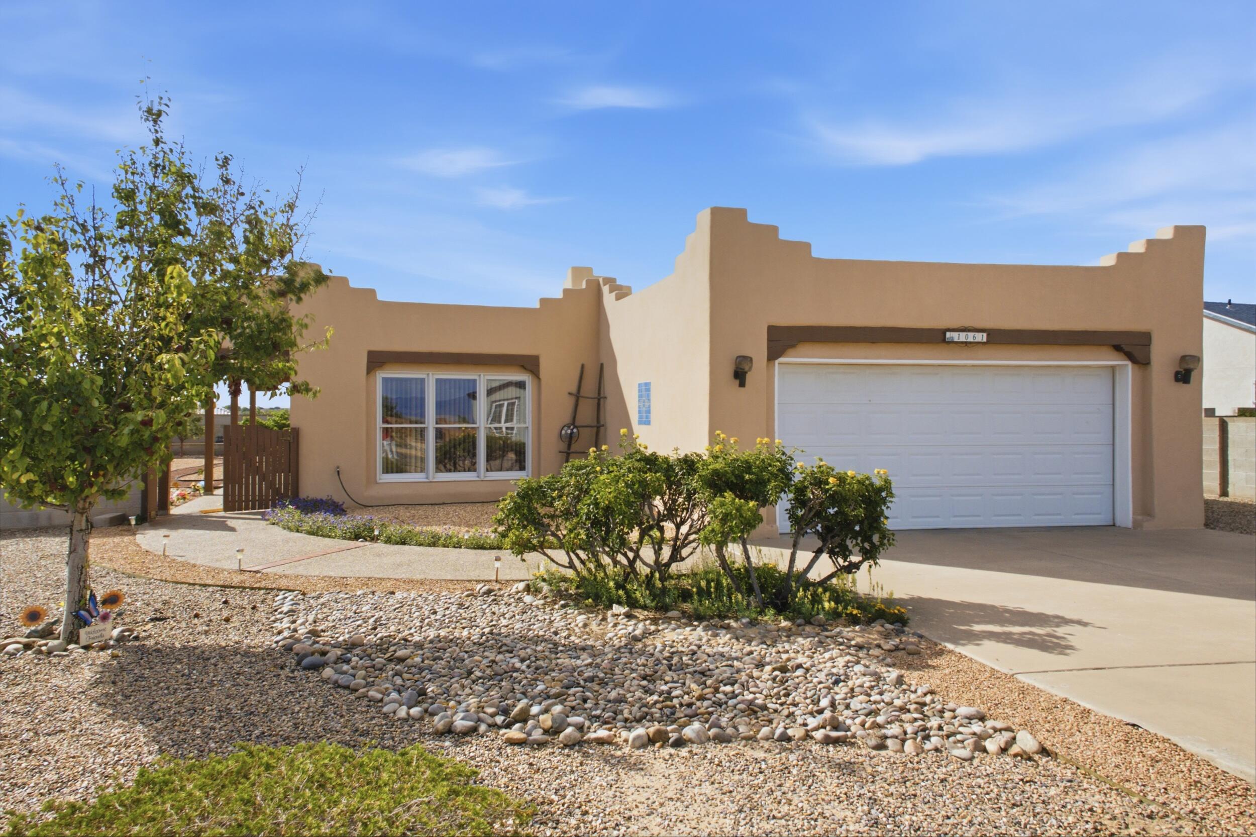 1061 Crestview Drive SW Los Lunas, NM 87031