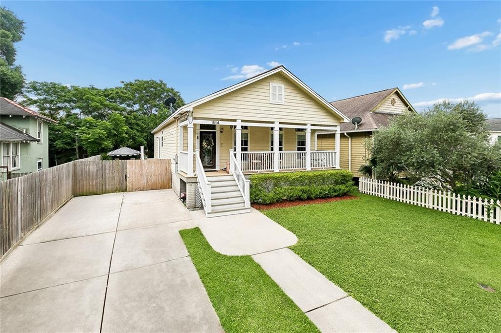 Photo 1 of Single family home for sale at 814 Florida Blvd, New Orleans, LA 70124 | MLS# 2563276 | Listing updated on 2026-09-24