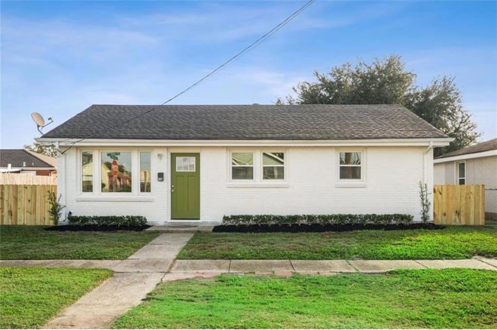 Single family home for sale at 501 Saint Ann St, Marrero, LA 70072 | MLS# 2562947