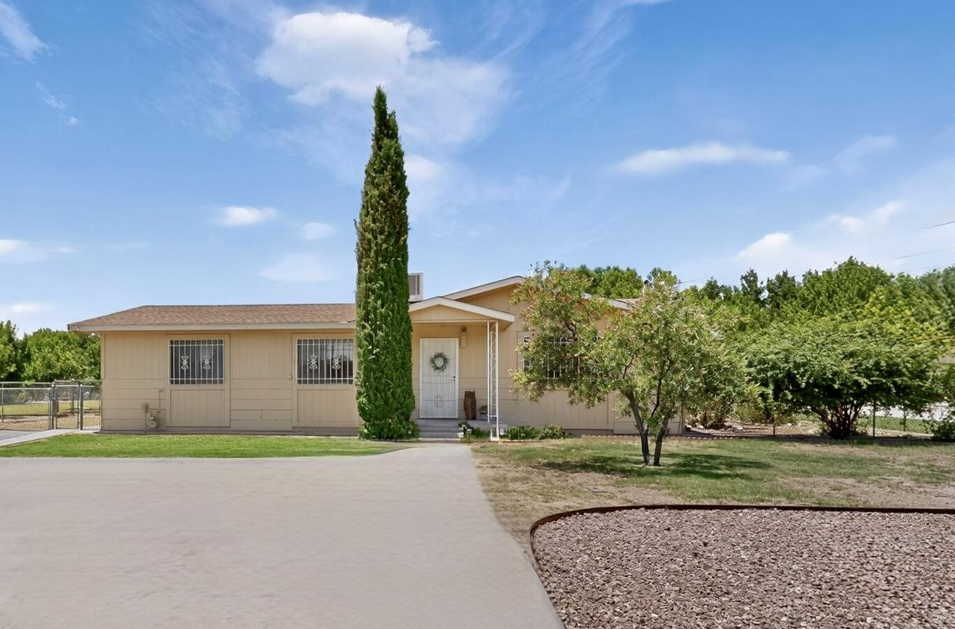 Photo 1 of Sale Pending at 3021 Joe Sanchez Rd Sw, Albuquerque, NM 87105 | MLS# 1105664 | Listing updated on 2026-10-09