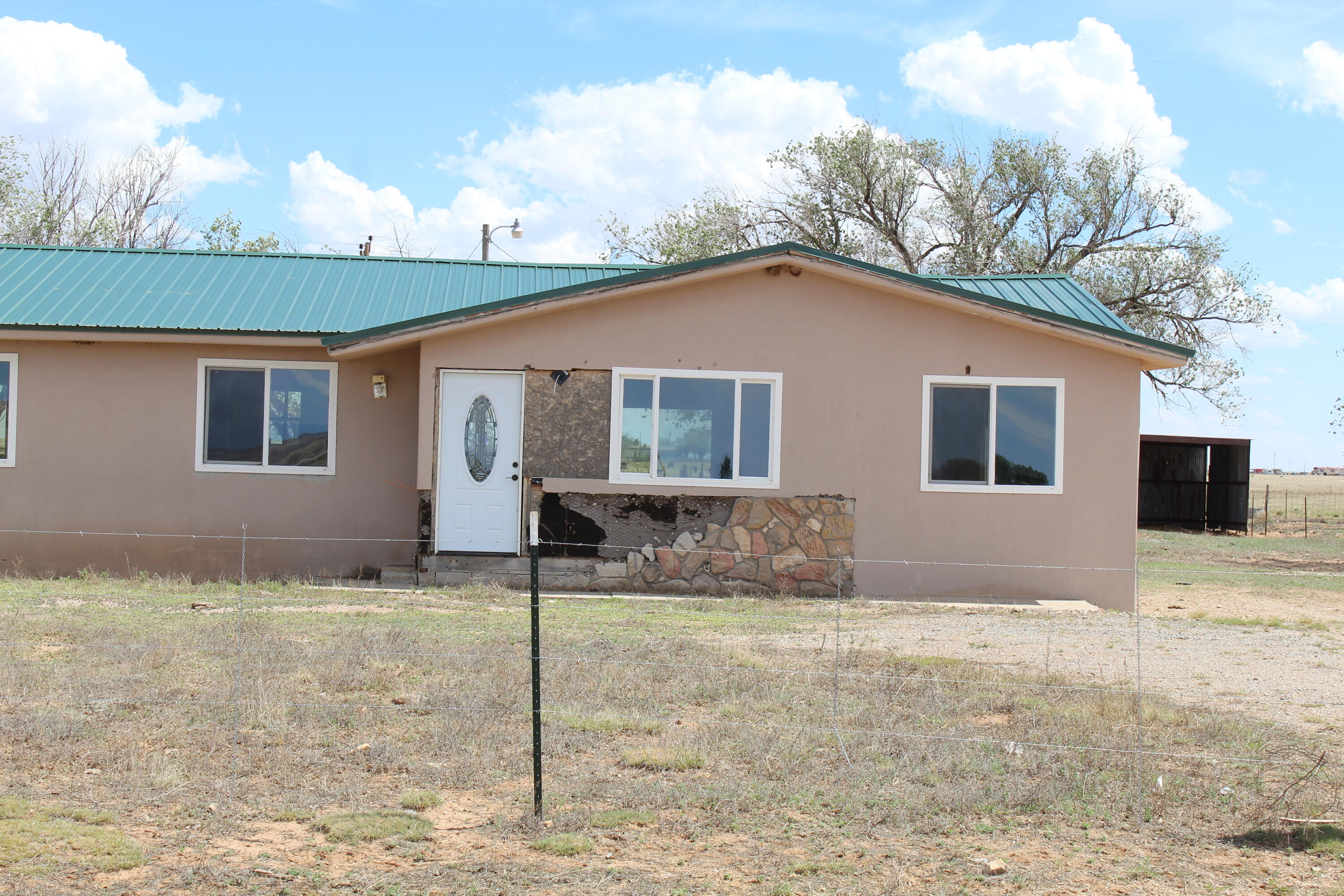 Homes for sale in Moriarty, NM | 31 E Borachita Dr, Moriarty, NM 87035 | MLS# 1105702