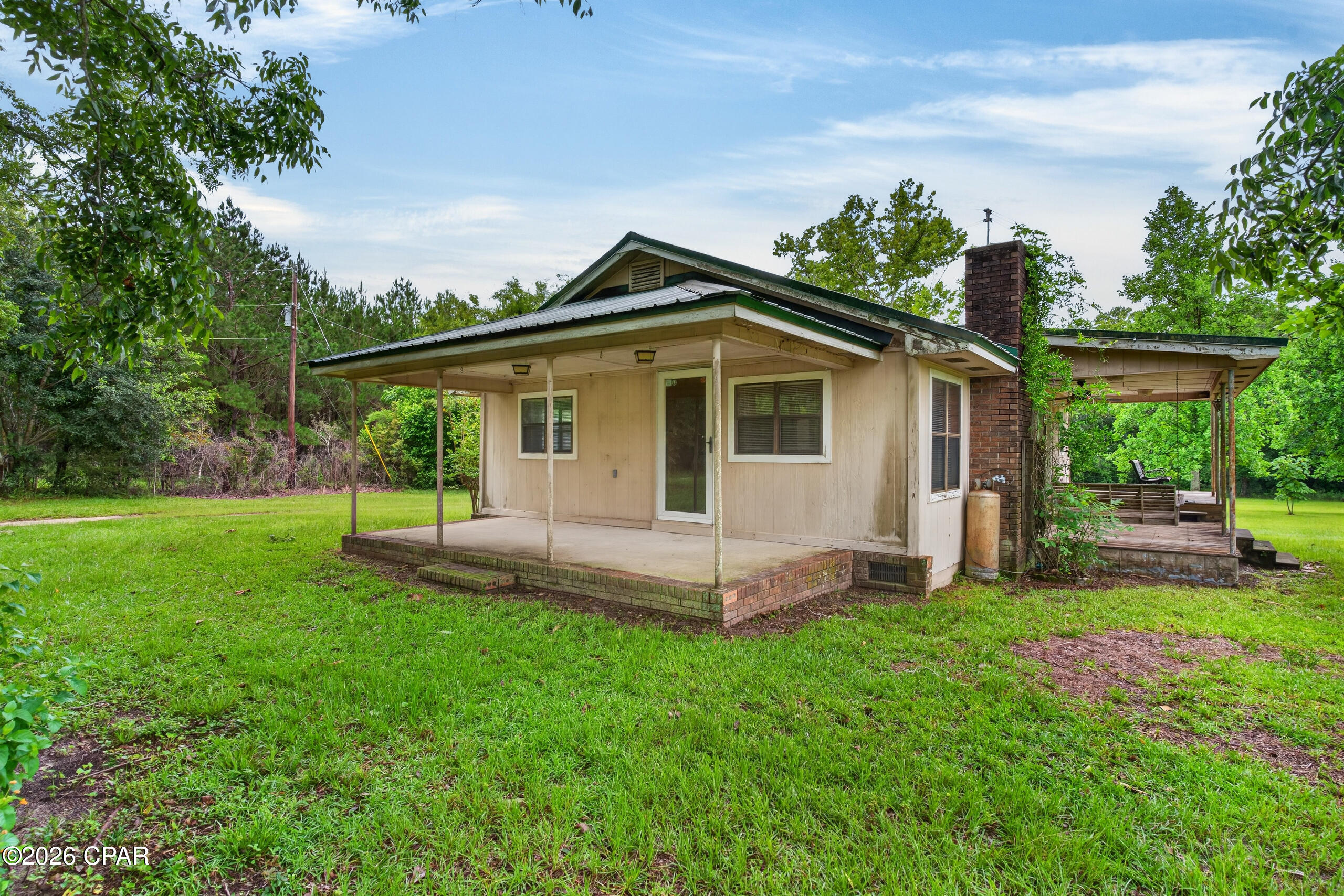 3rd image of 1229 Clearview Ln, Graceville, FL 32440 | MLS# 791521