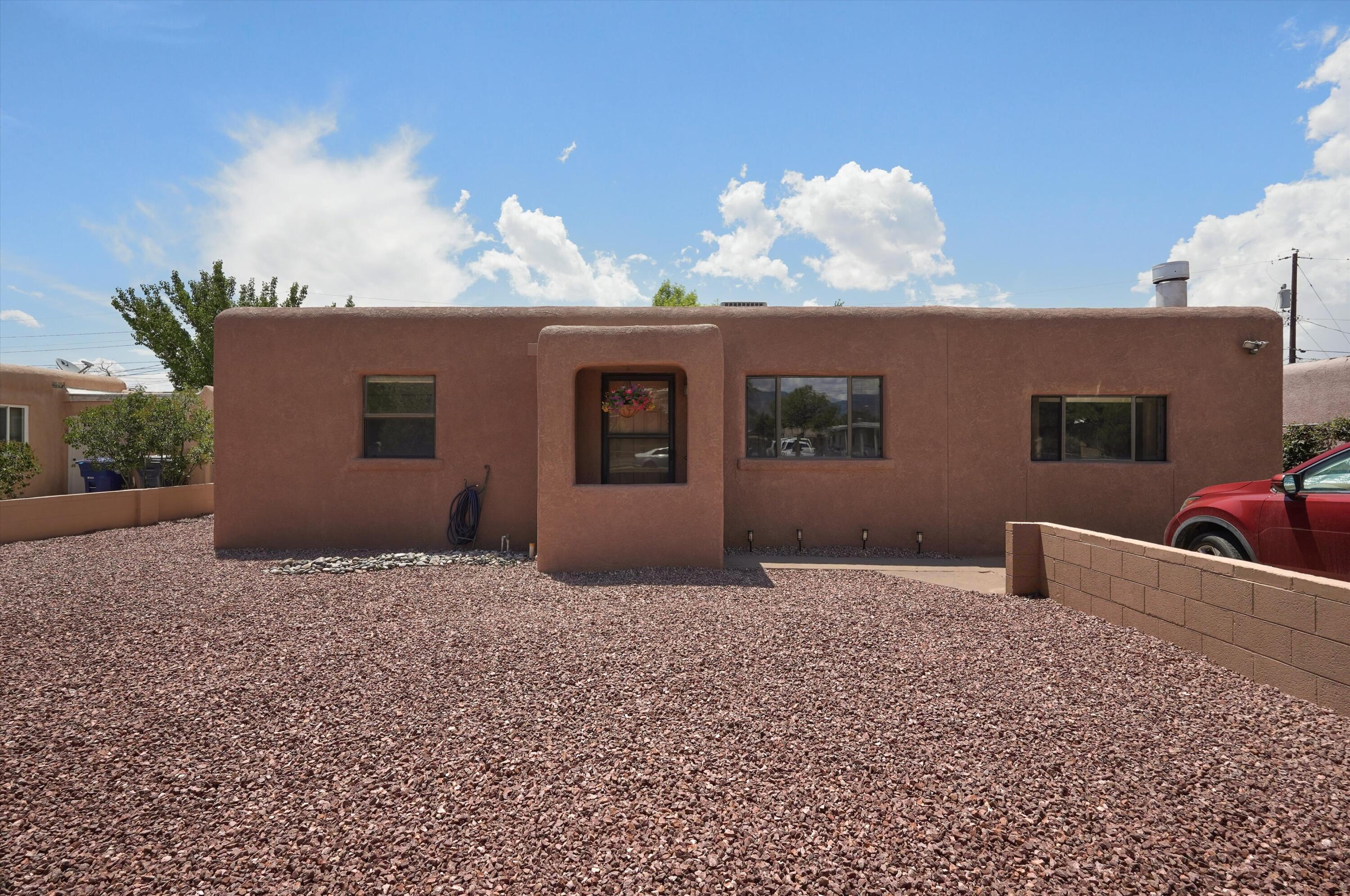 2729 Aliso Drive NE, Albuquerque