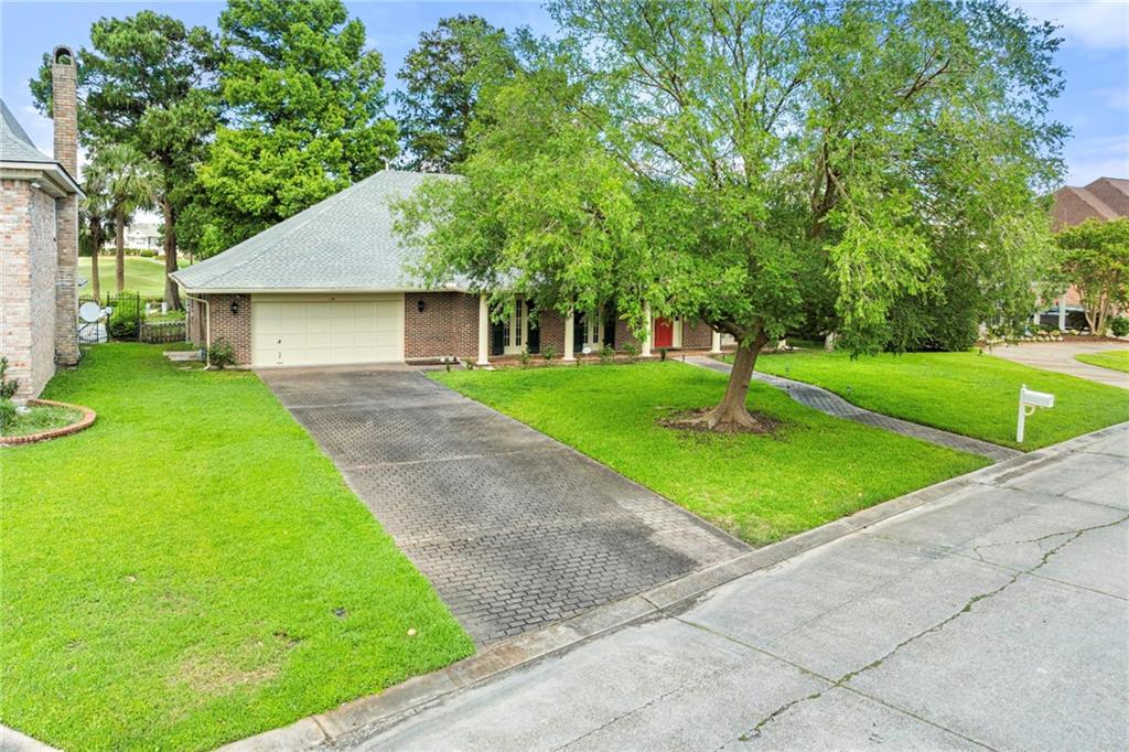 Photo 2 of Single family home for sale at 178 Chateau Latour Dr, Kenner, LA 70065 | MLS# 2563613 | Listing updated on 2026-09-24