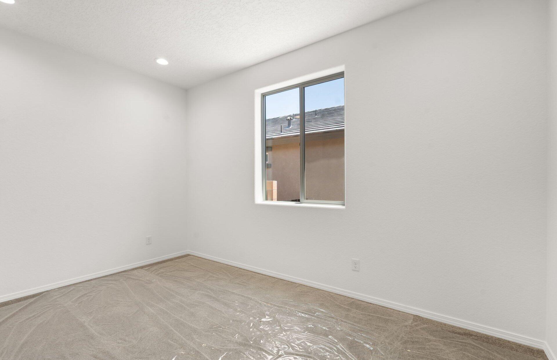 Photo 2 — 640 Amatista Loop SE