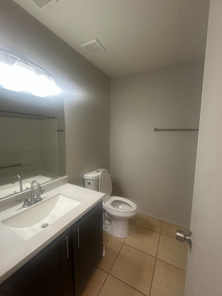 Photo 4 — 9019 Starboard Road NW
