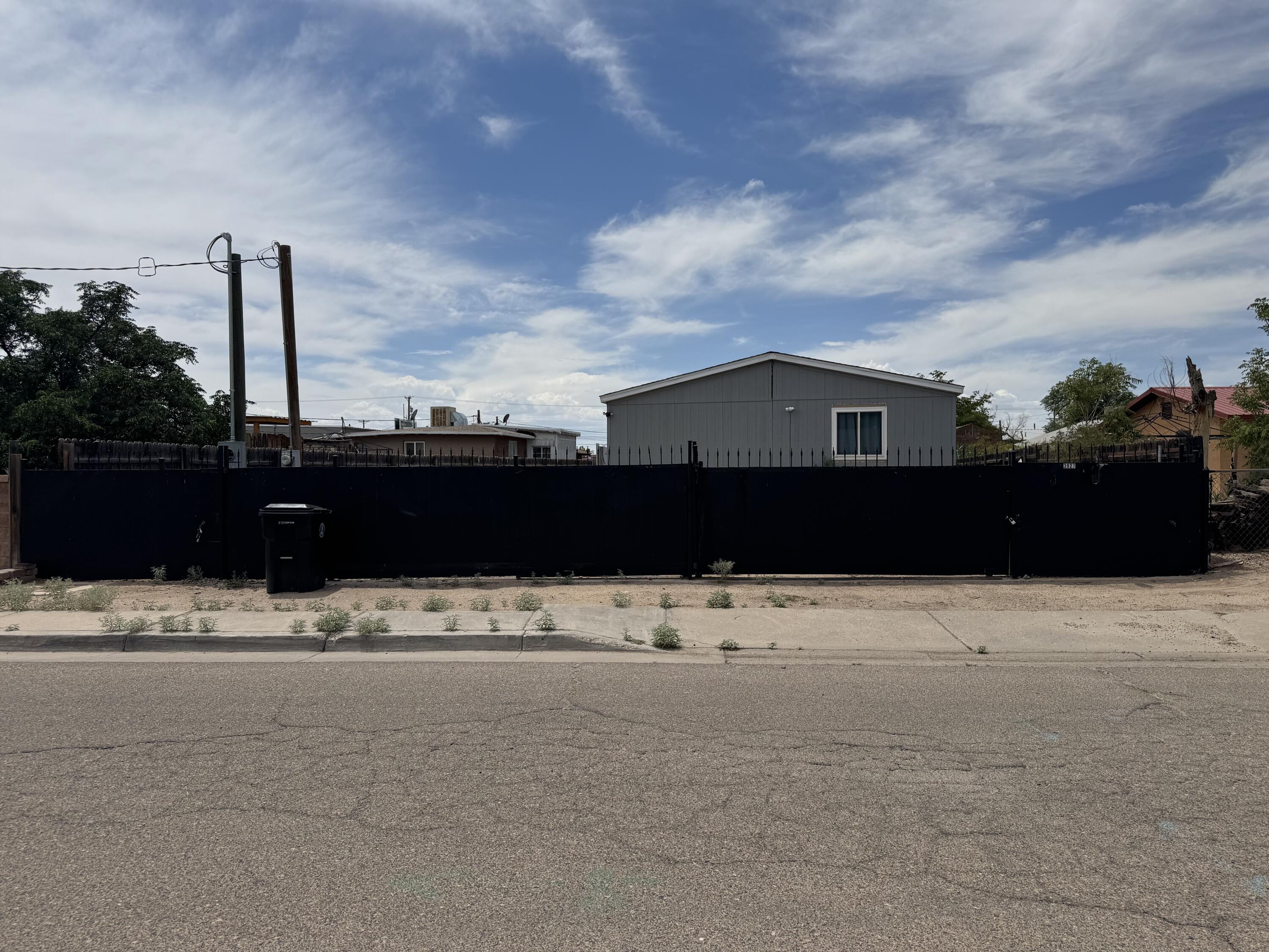 Photo 1 of Sale Pending at 3927 3rd Street Nw, Albuquerque, NM 87107 | MLS# 1105796 | Listing updated on 2026-09-28