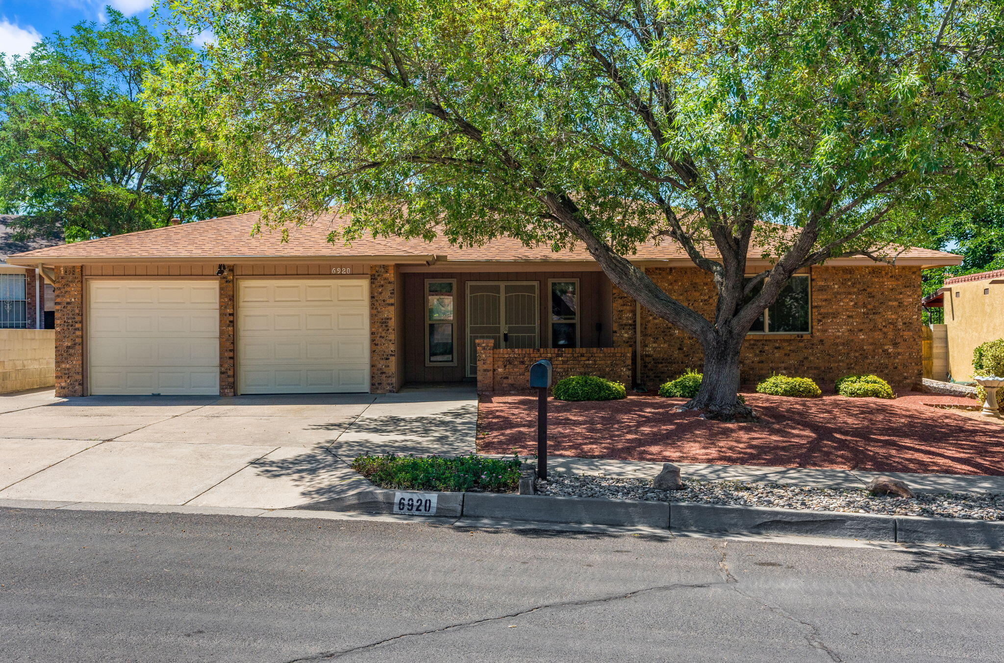 6920 Cherry Hills Loop NE, Albuquerque