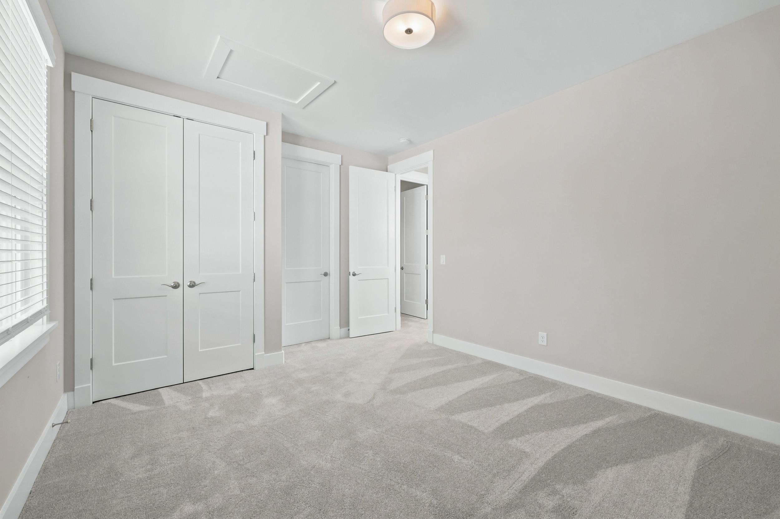 2615600 | Photo 20