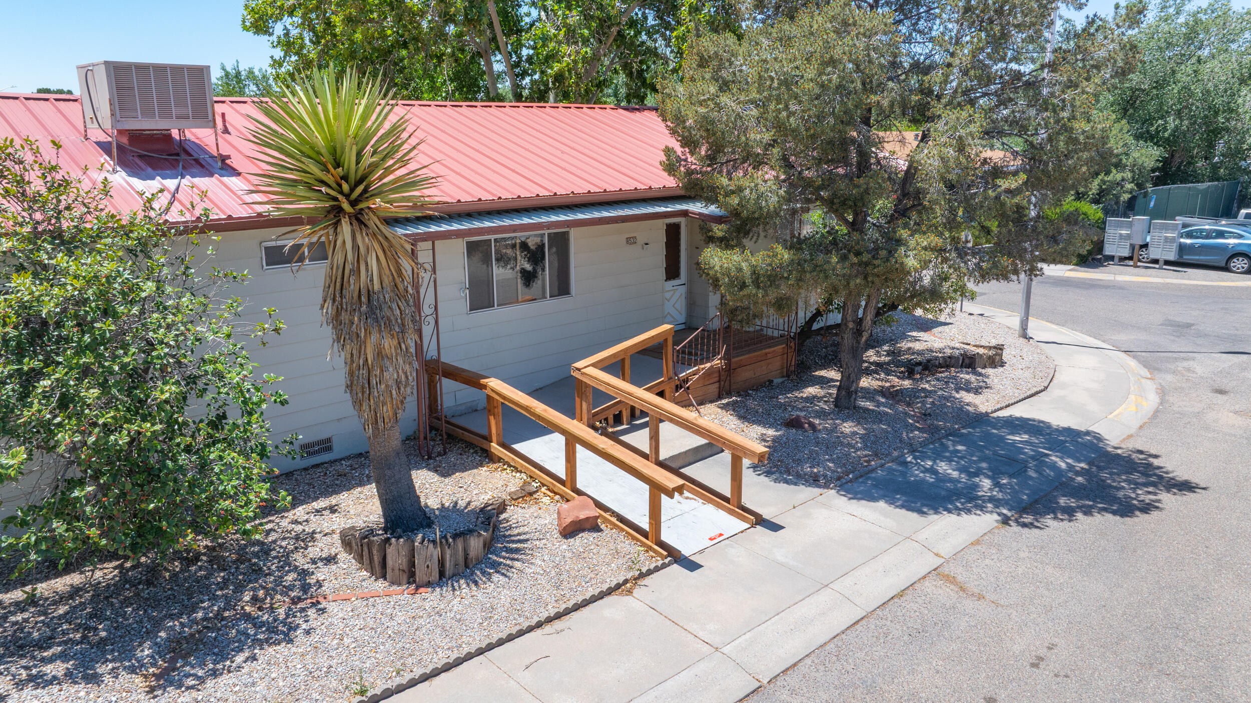 Photo 2 of Manufactured home for sale at 8532 Creek St NE, Albuquerque, NM 87113 | MLS# 1105872 | Listing updated on 2026-10-10