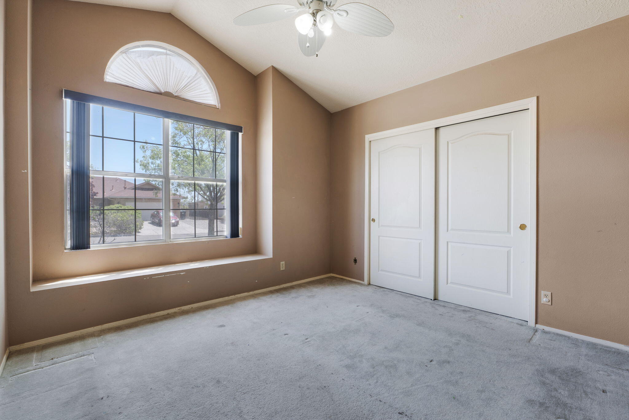 Photo 18 — 2595 Diamond Peak Drive NE