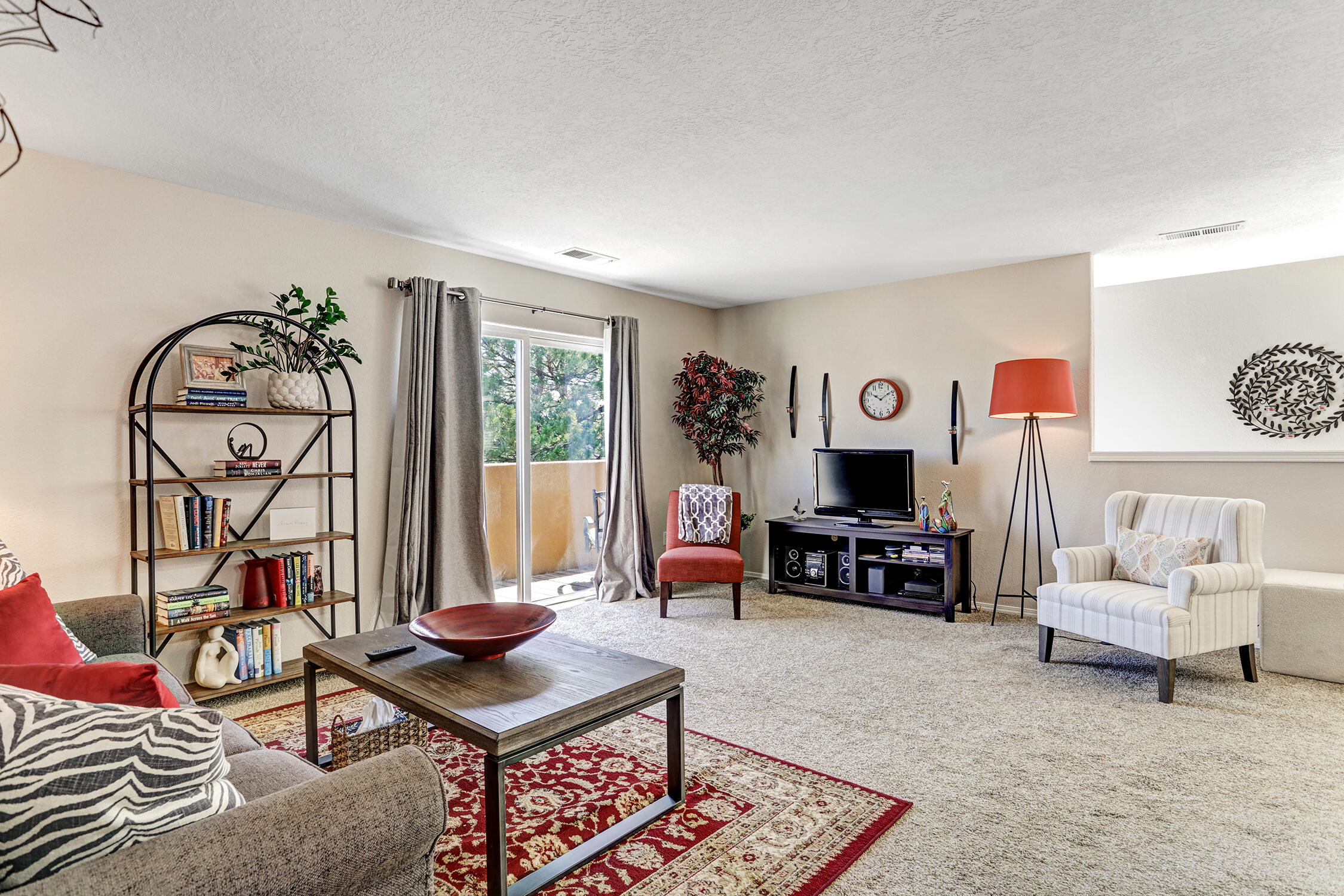 Photo 9 — 4801 Irving Boulevard NW UNIT 1304