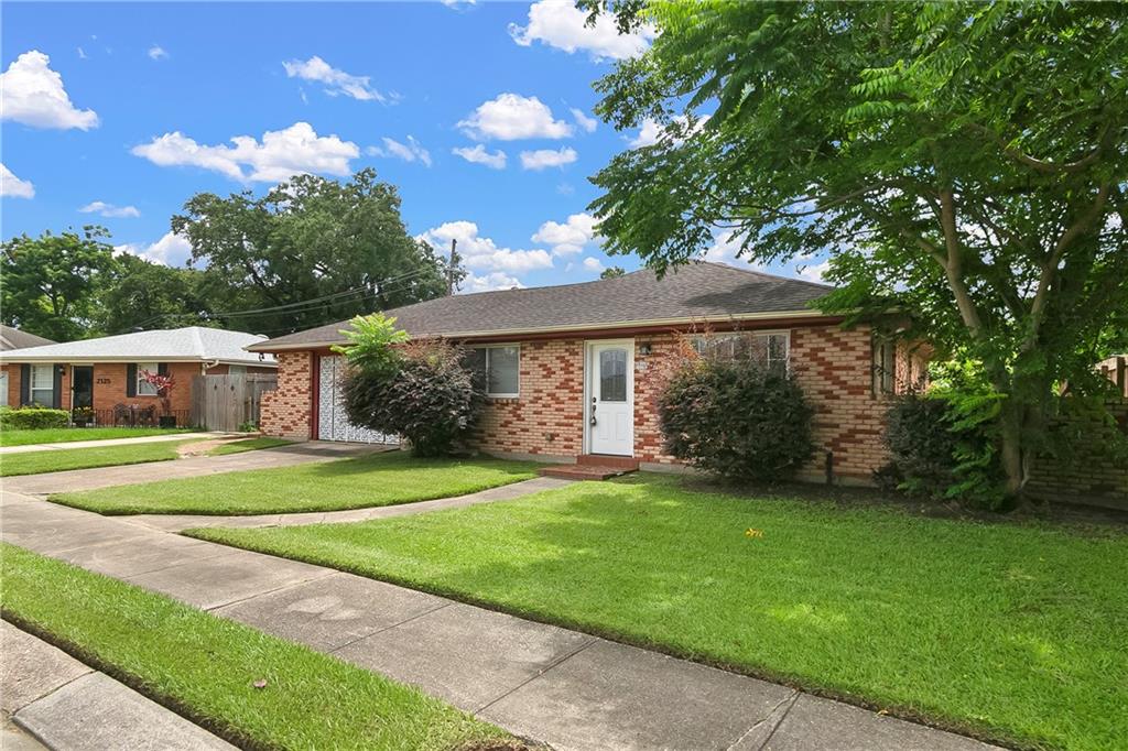 Homes for sale in Chalmette, LA | 2121 Brigade Dr, Chalmette, LA 70043 | MLS# 2564110