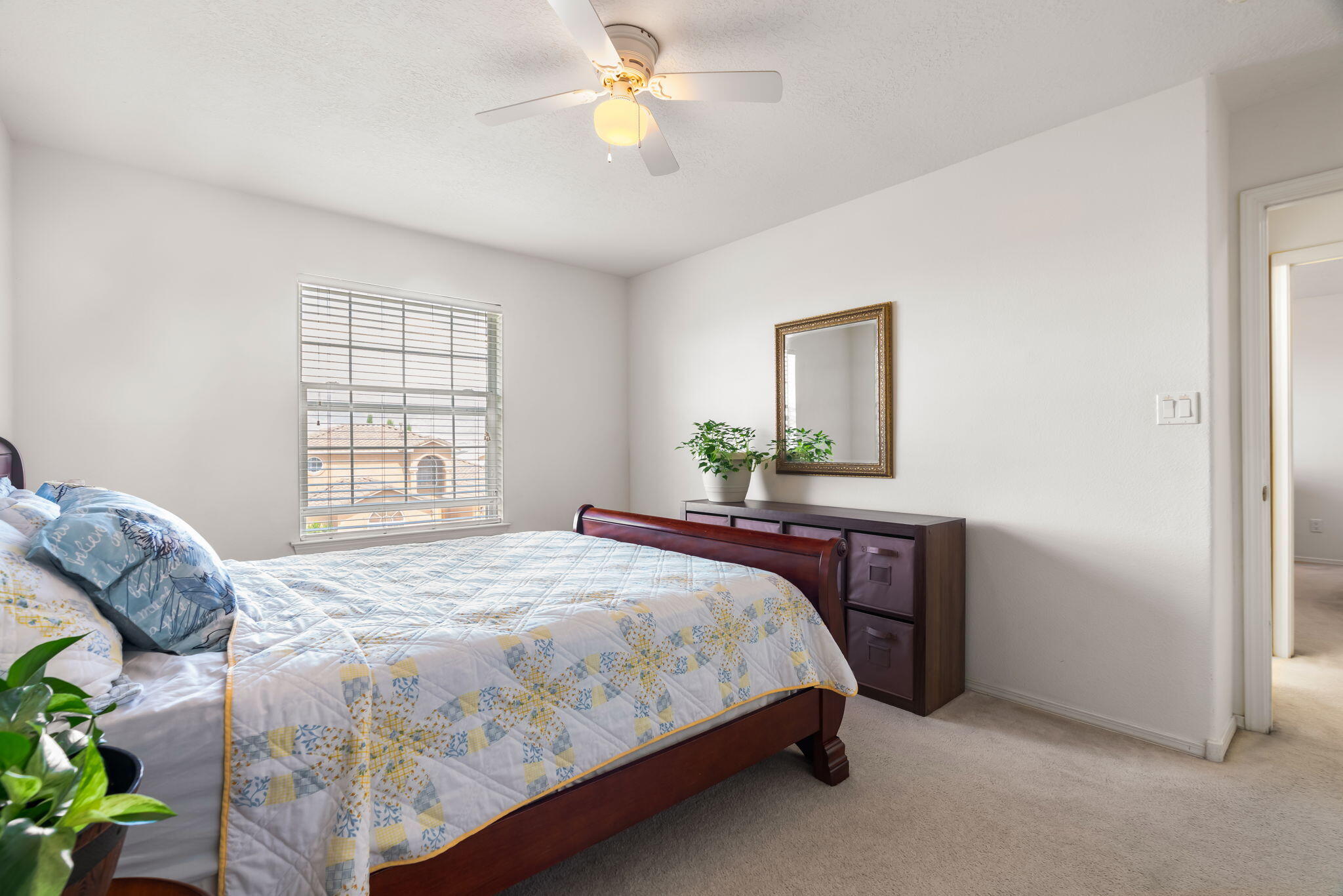 Photo 7 — 9929 Cameron Street NW