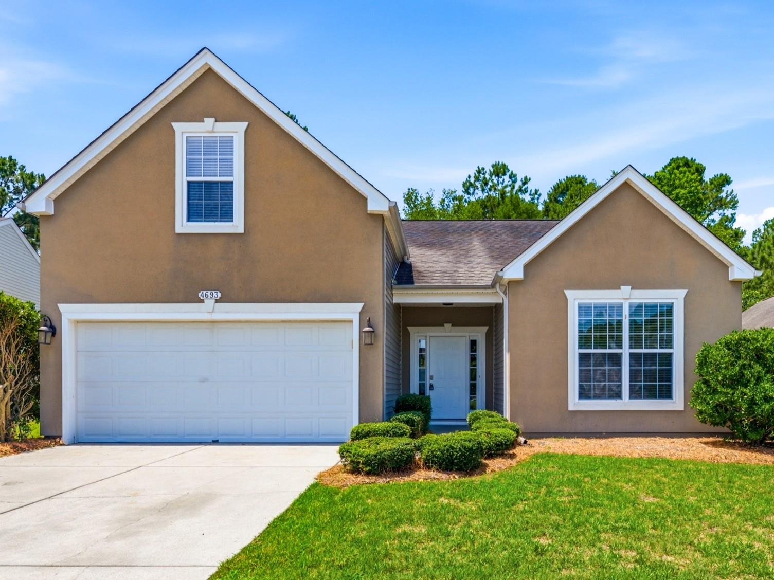 4693 Farm Lake Dr. Myrtle Beach, SC 29579