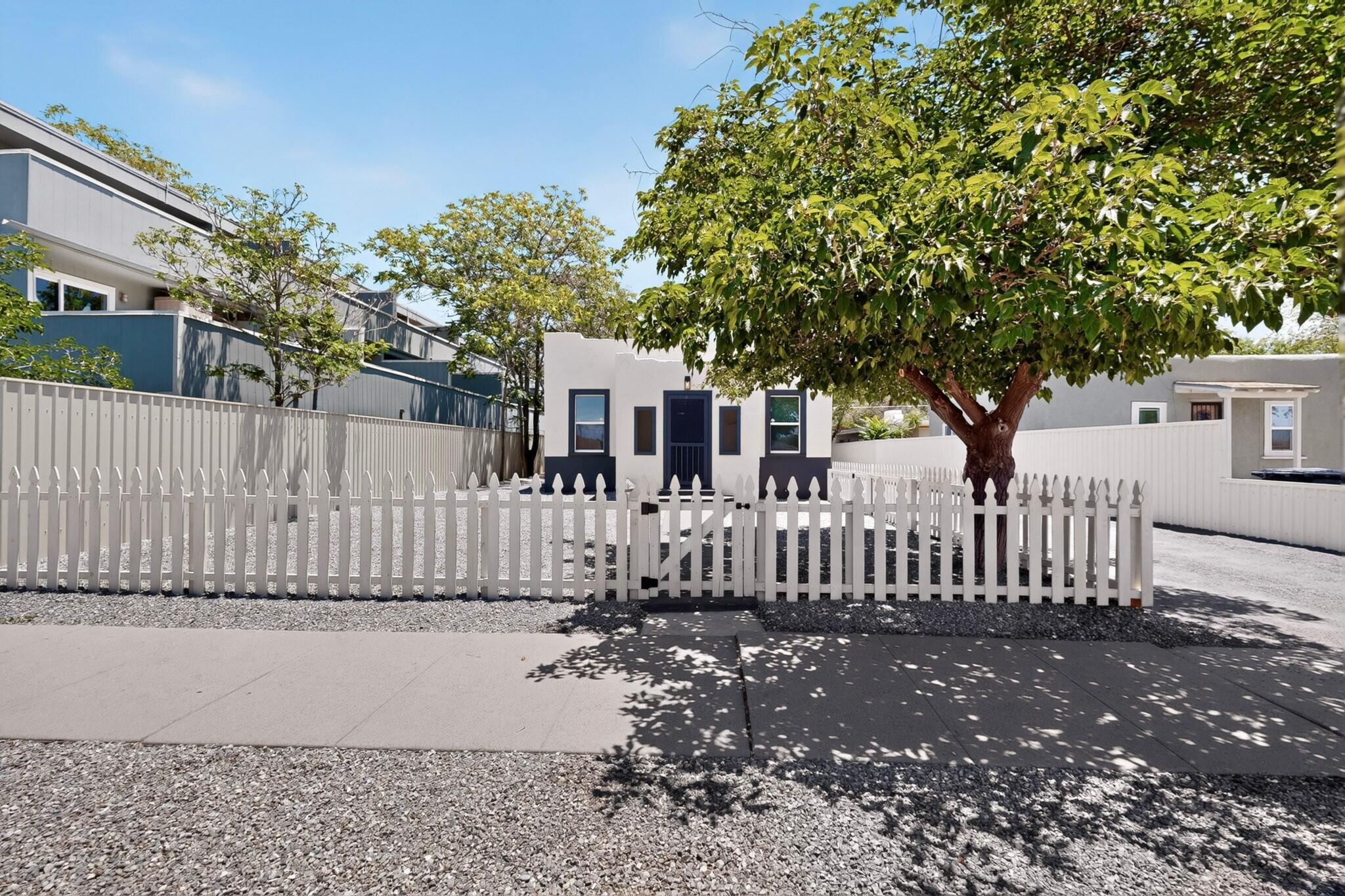 Photo 3 of Single family home for sale at 322 Princeton Dr Se, Albuquerque, NM 87106 | MLS# 1105991 | Listing updated on 2026-10-21