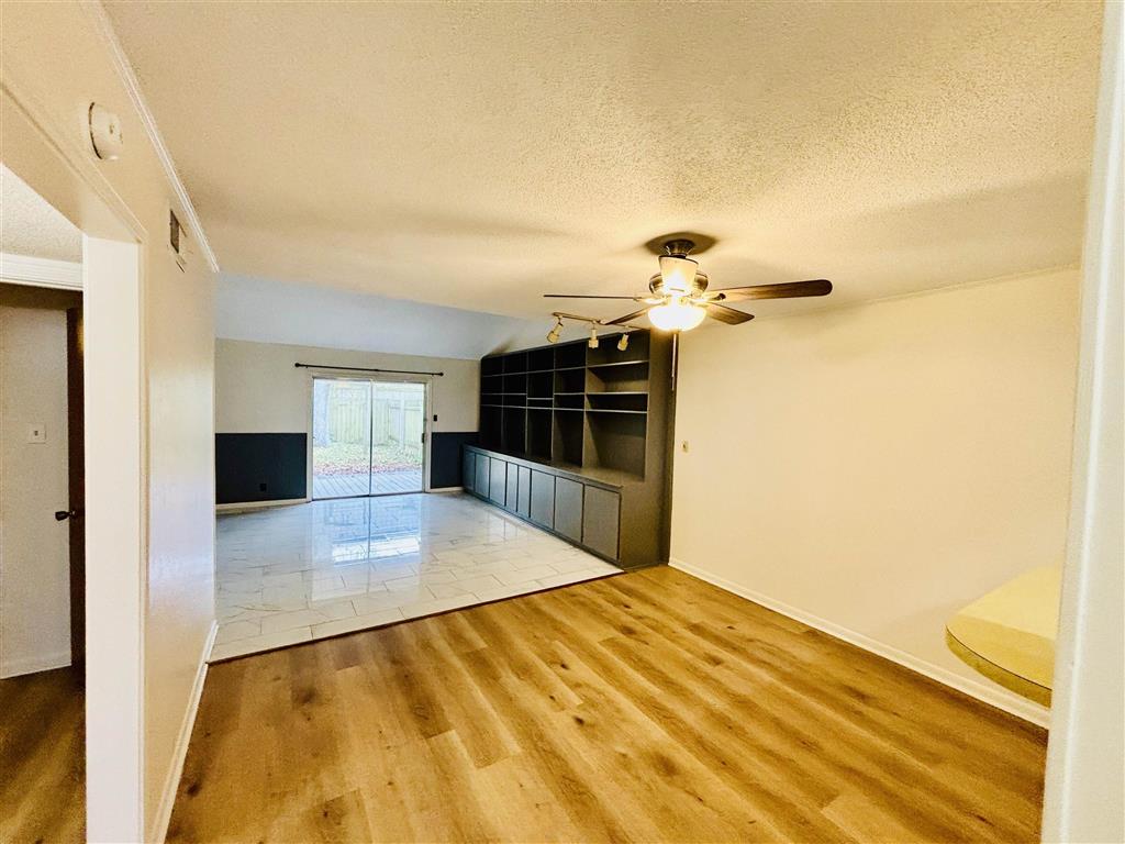 1207 Deesport Street — photo 3