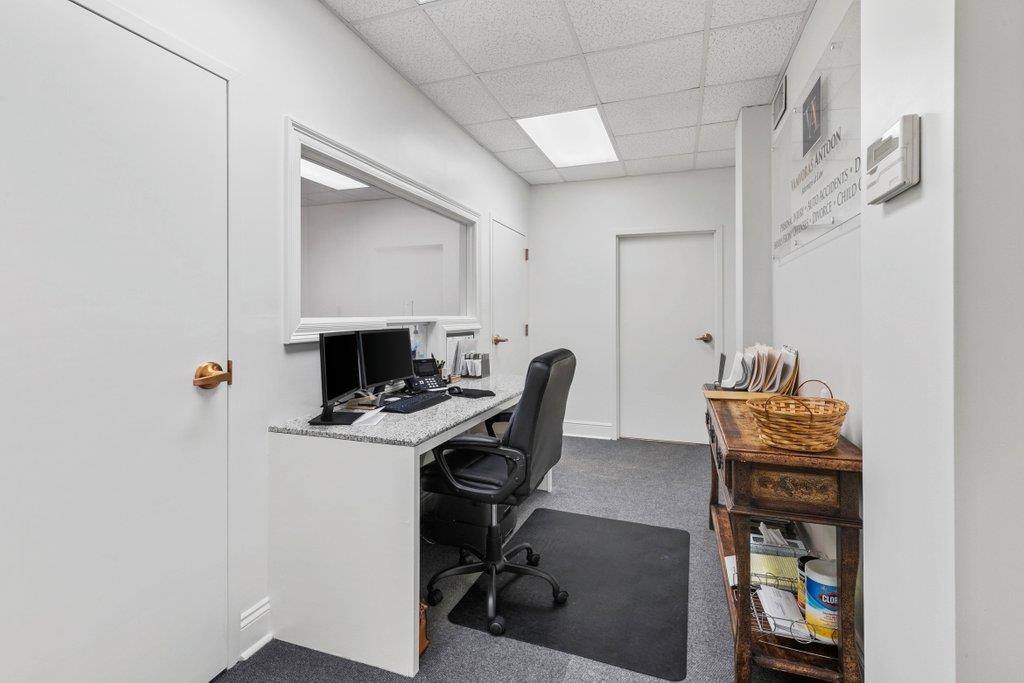 1111 Ryan Street 6-7 — photo 4