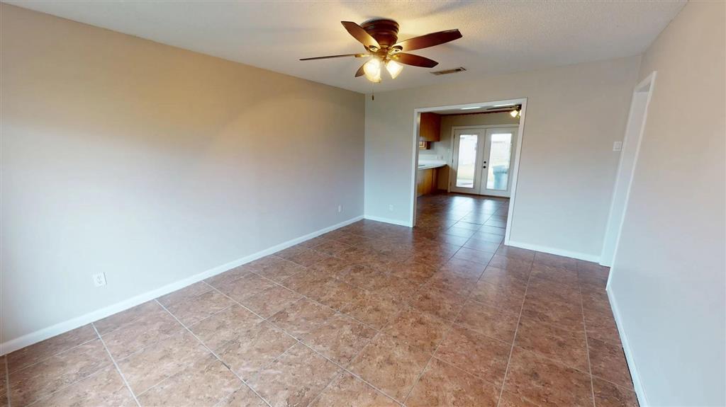 2536 Mary Ann Drive — photo 3