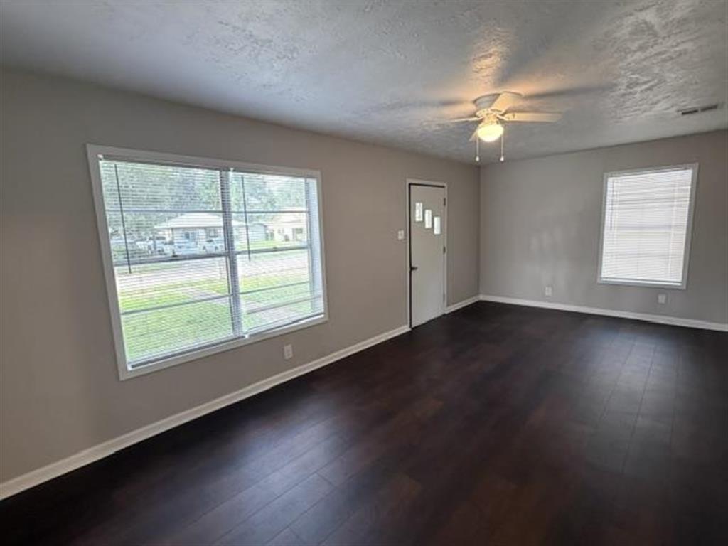 2222 Lilly Street — photo 4