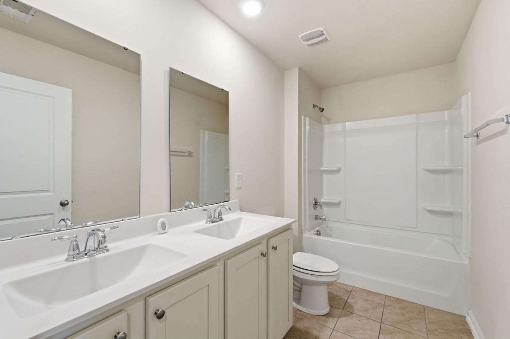 2616001 | Photo 23
