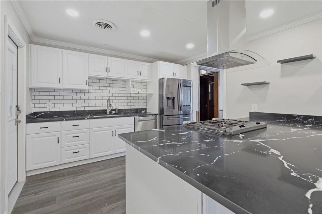 404 Julius St Street — photo 4