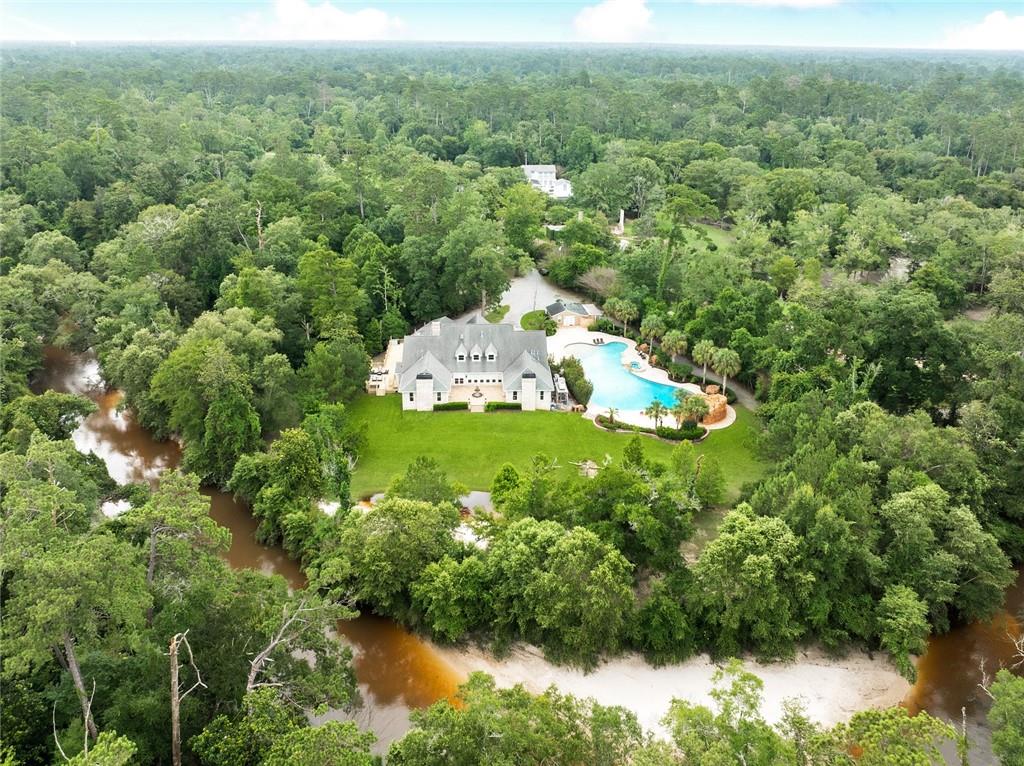 Photo 1 of Mansion for sale at 9 Magnolia Gdns Dr, Covington, LA 70435 | MLS# 2563288 | Listing updated on 2026-09-04