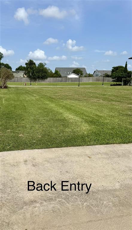 2435 Burton Drive — photo 3