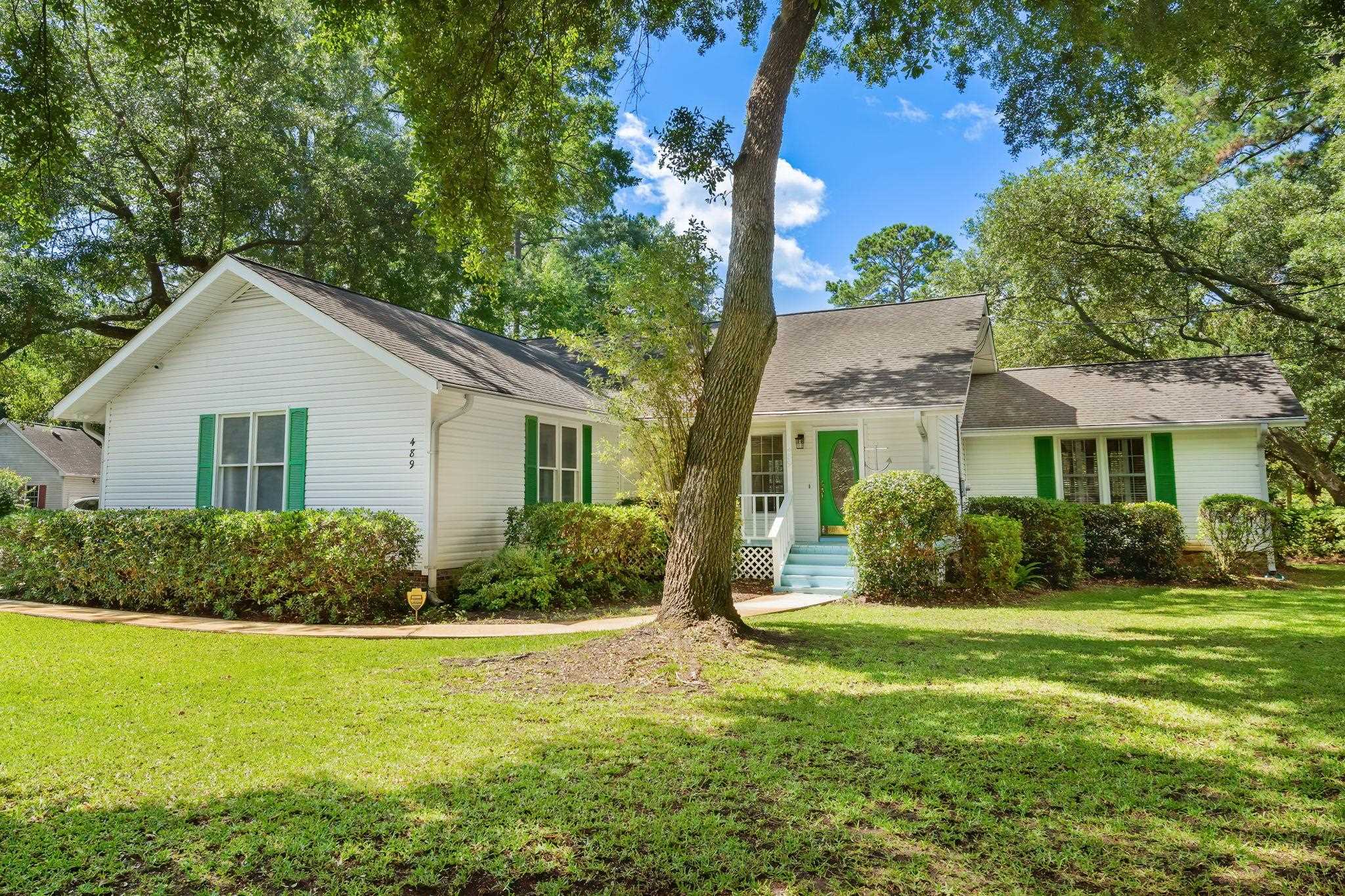 Photo 1 of Single family home for sale at 489 Crooked Oak Dr, Pawleys Island, SC 29585 | MLS# 2616074 | Listing updated on 2026-09-04