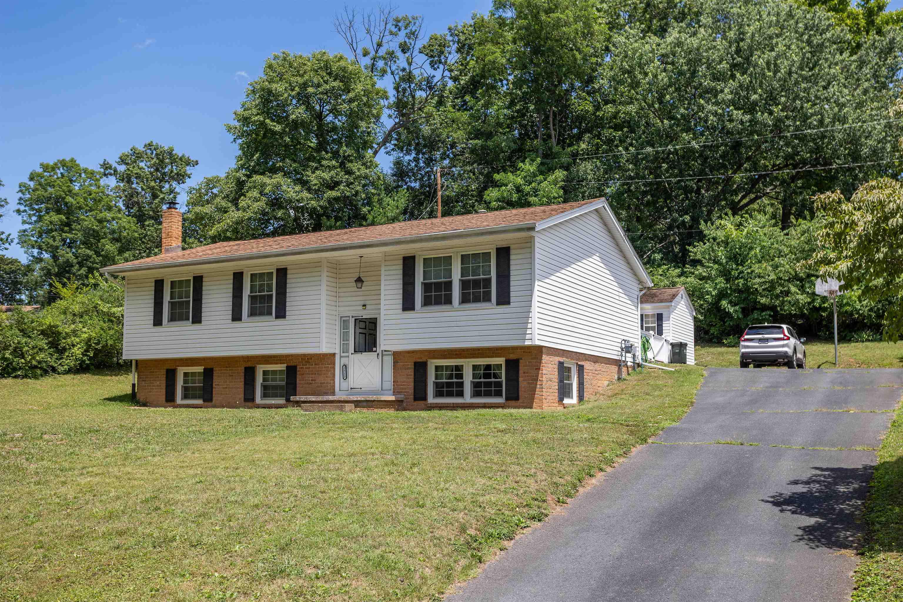 2513 Knollwood Dr