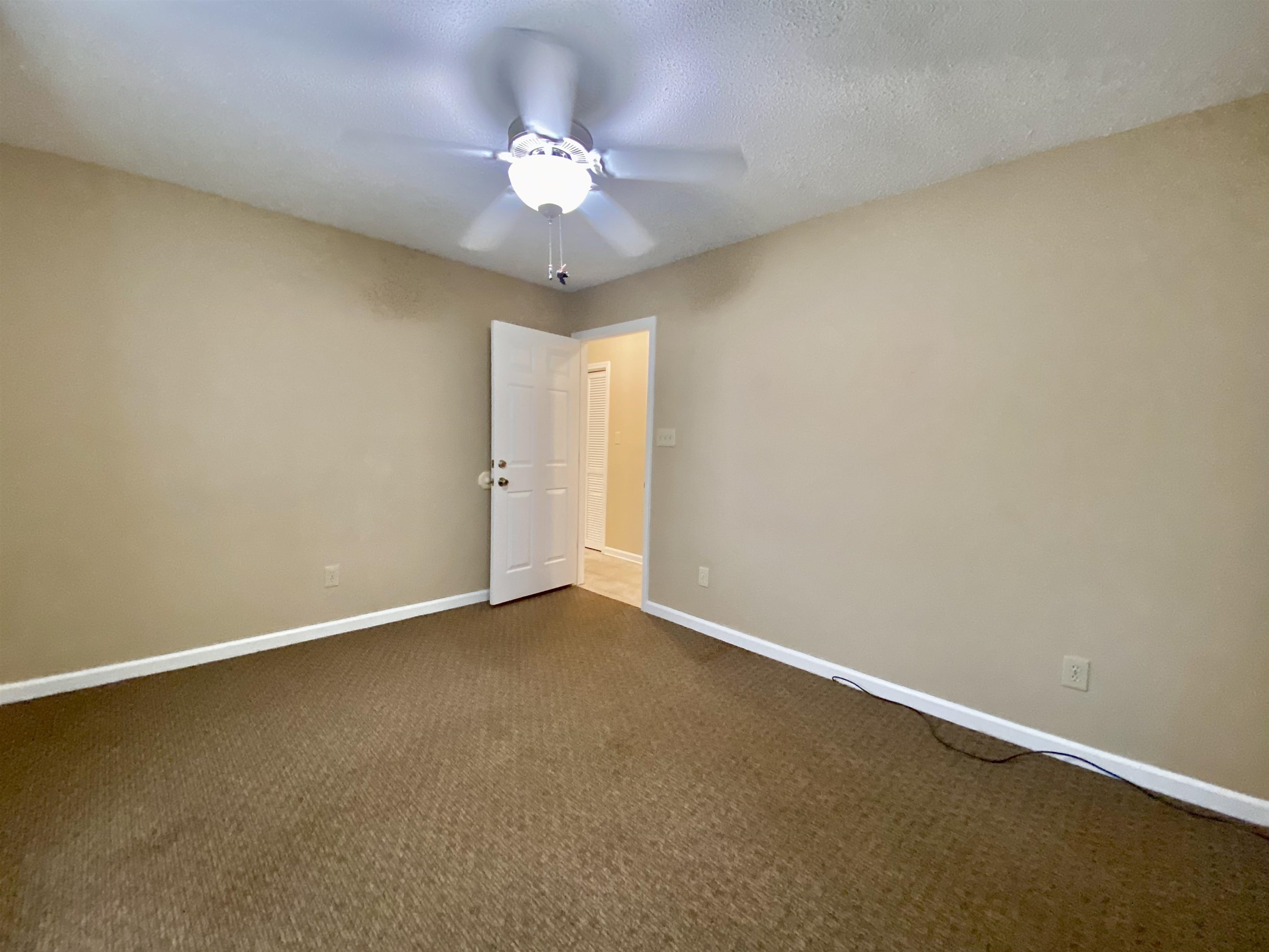 2616093 | Photo 28