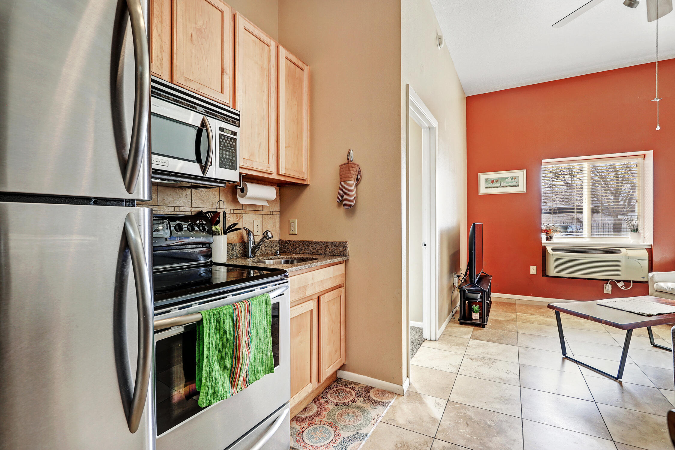 Photo 2 of Sale Pending at 351 Washington St SE #102, Albuquerque, NM 87108 | MLS# 1106216 | Listing updated on 2026-09-01