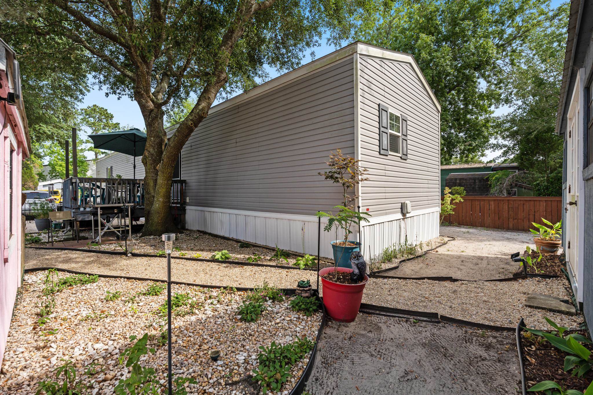 2616170 | Photo 25