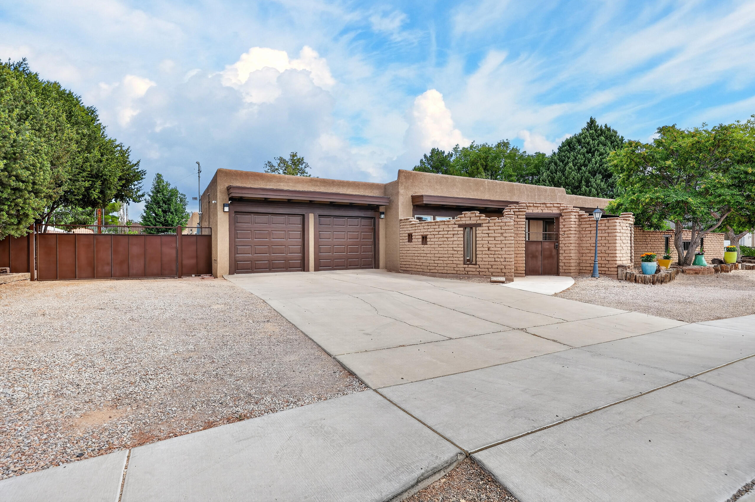 Photo 1 of Single family home for sale at 5817 Western Trl Nw, Albuquerque, NM 87120 | MLS# 1106267 | Listing updated on 2026-09-17