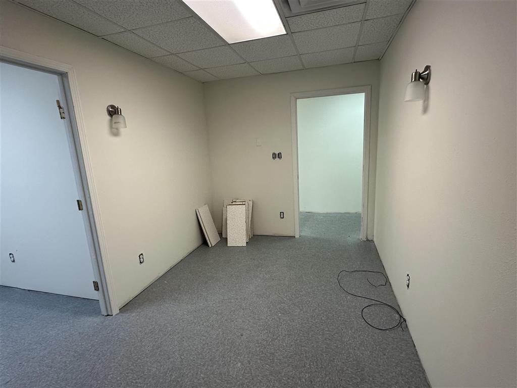 1528 Prien Lake Road E 2 — photo 3