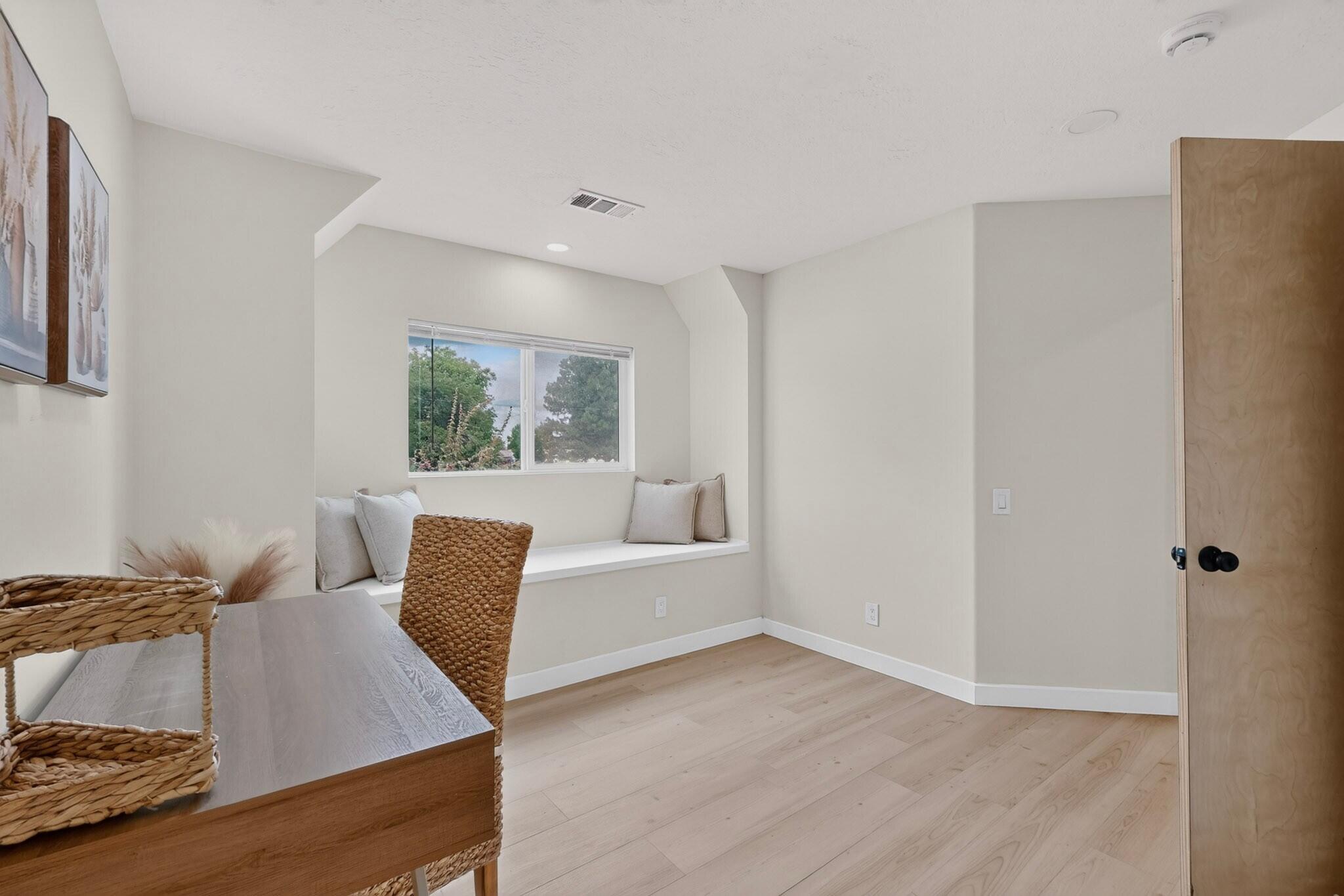 Photo 19 — 1108 Wade Circle NE