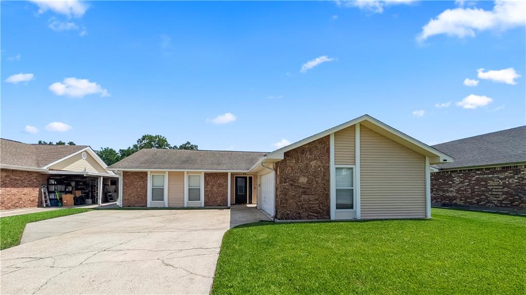 Photo 1 of Single family home for sale at 2740 Acorn St, Marrero, LA 70072 | MLS# 2562496 | Listing updated on 2026-09-21
