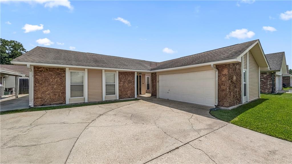 Photo 3 of Single family home for sale at 2740 Acorn St, Marrero, LA 70072 | MLS# 2562496 | Listing updated on 2026-09-21