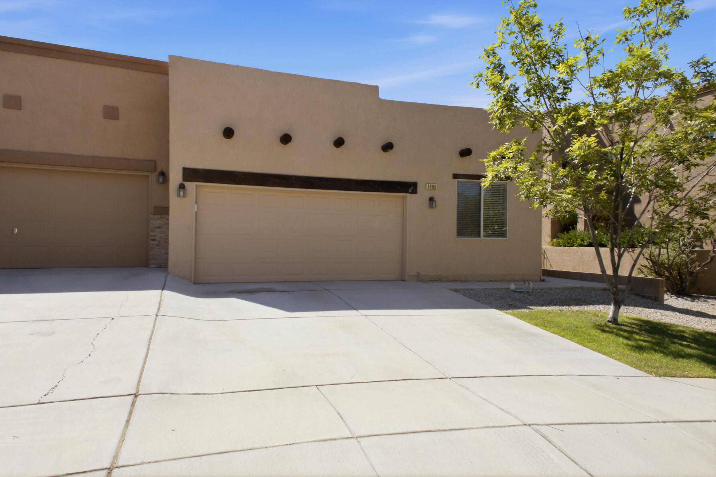 1965 Cortina Loop SE Rio Rancho, NM 87124