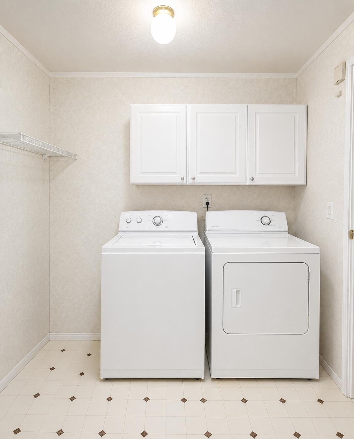 Photo 8 — 309 10th Avenue SW